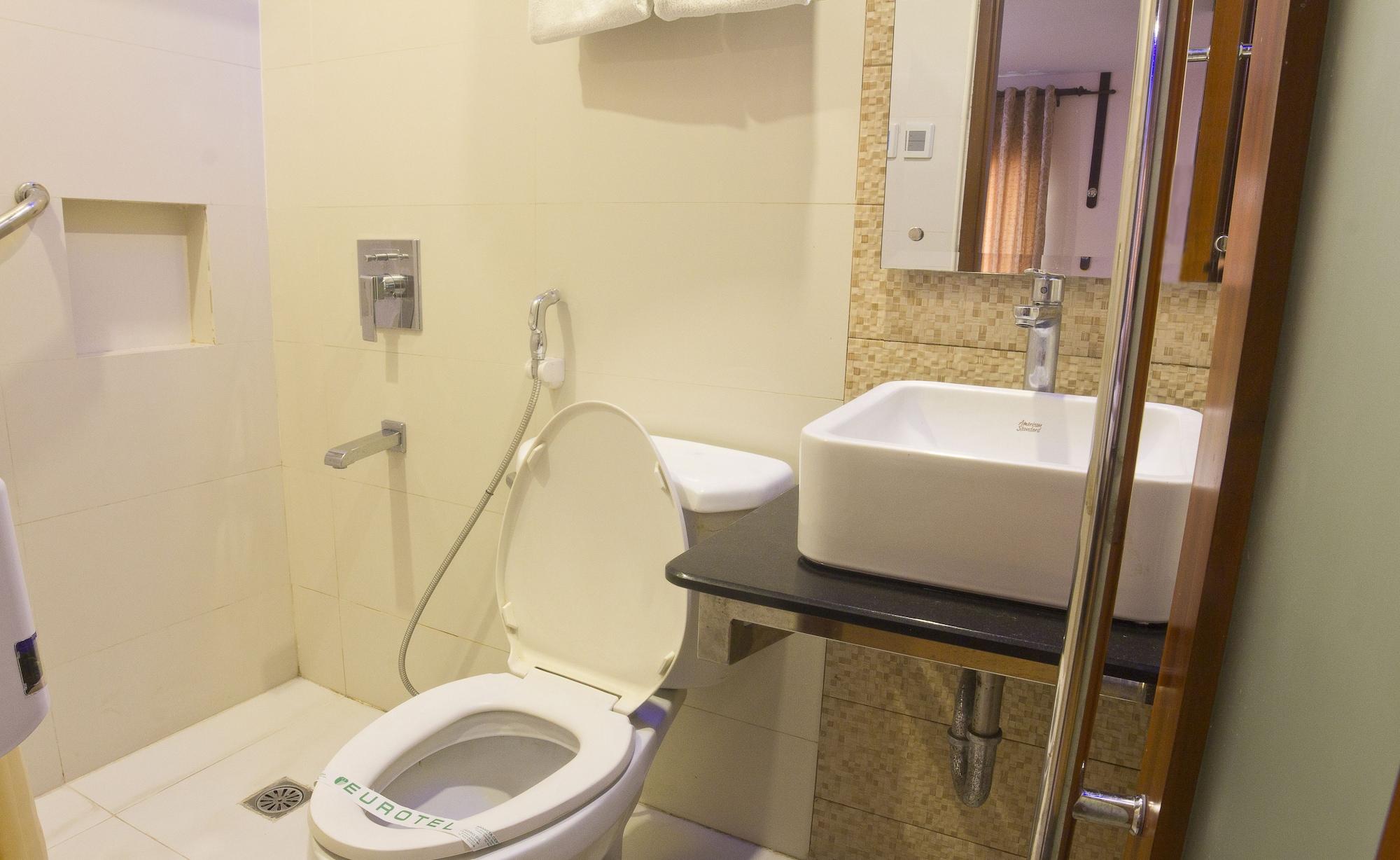 Eurotel Makati Makati City Dış mekan fotoğraf