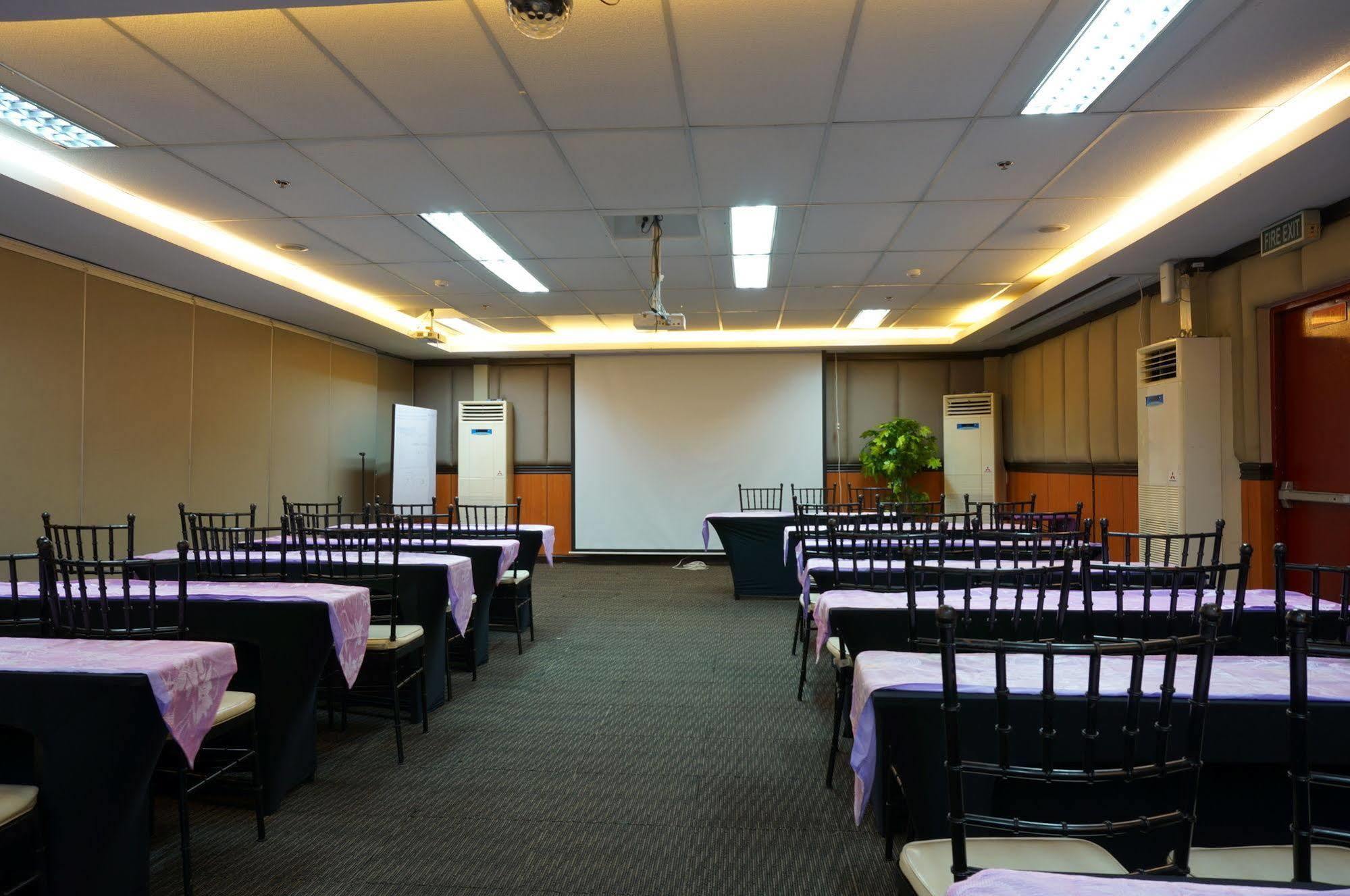 Eurotel Makati Makati City Dış mekan fotoğraf